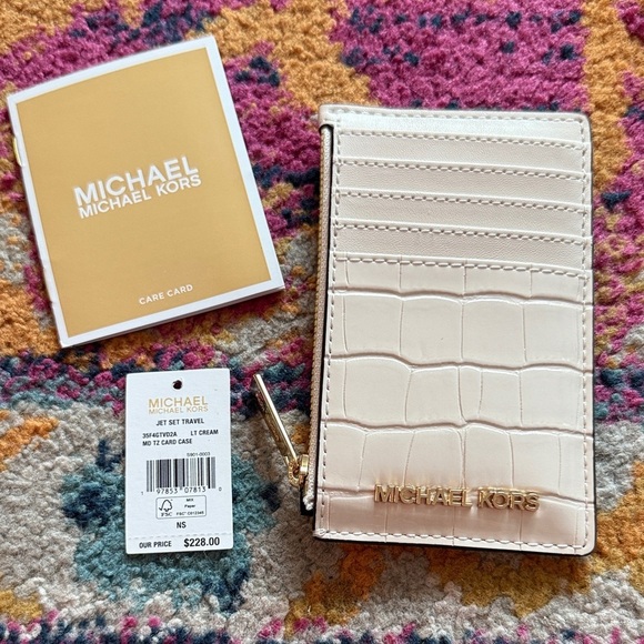 Michael Kors Cream Crocodile Pattern Card Holder - Picture 2 of 5